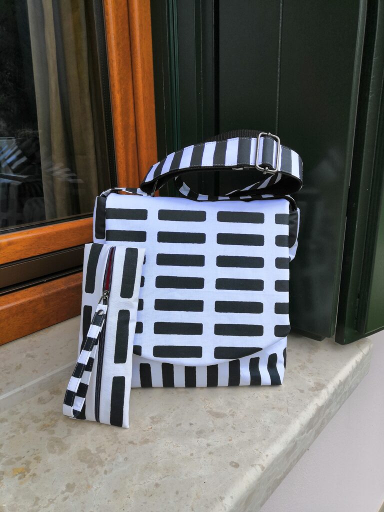 Postina bianco nera